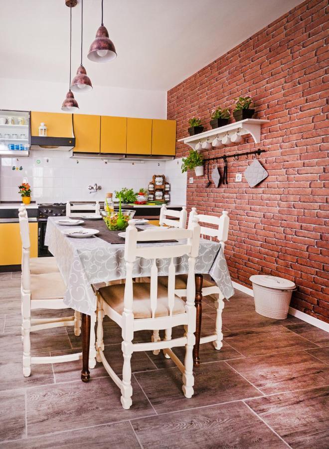 Apartmani Maretimo プリモシュテン エクステリア 写真
