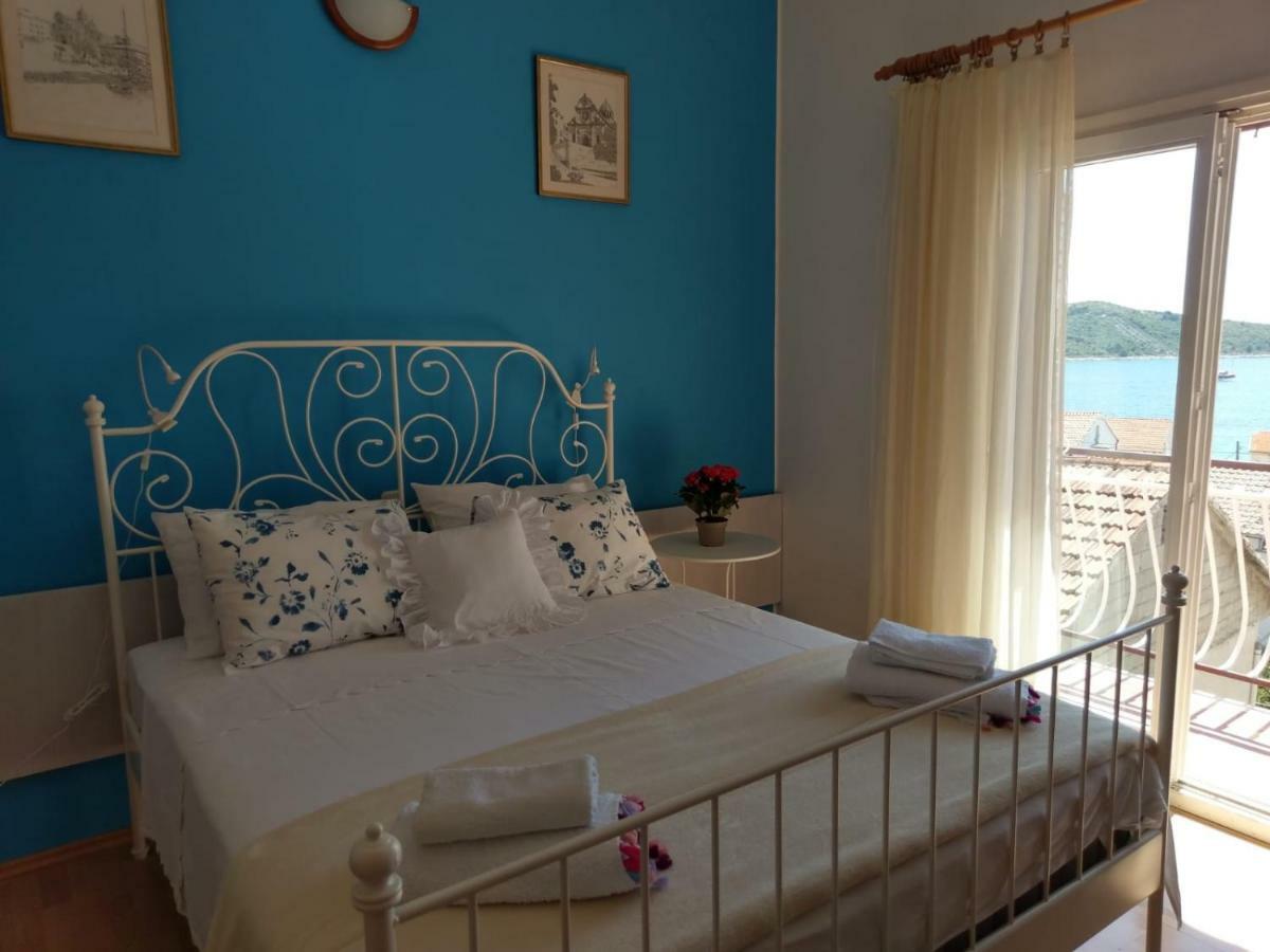 Apartmani Maretimo プリモシュテン エクステリア 写真